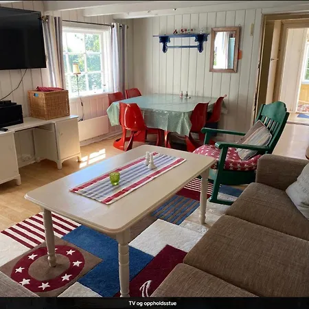 Sorlandshus I Skjaergarden Anneks * Grimstad (Aust-Agder)